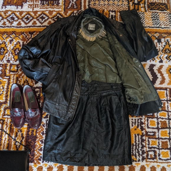 Faux leather skirt (vegan) - Picture 2 of 2